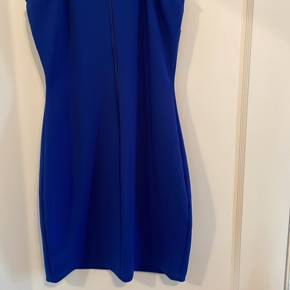 Dress - Picture 5 of 5